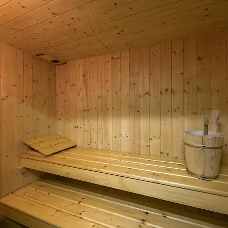 San Siro Sleeps 6 Wifi Villa San Siro (Lombardy)