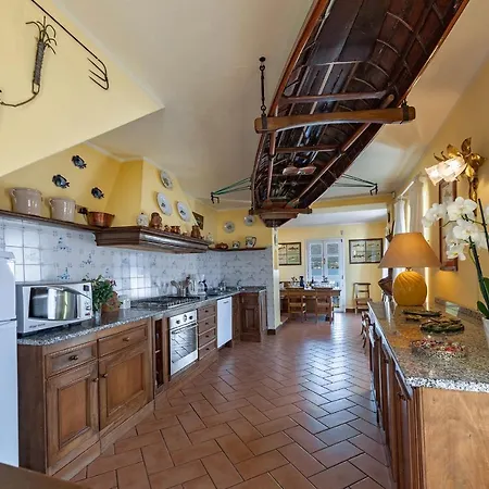 Villa San Siro Sleeps 6 Wifi