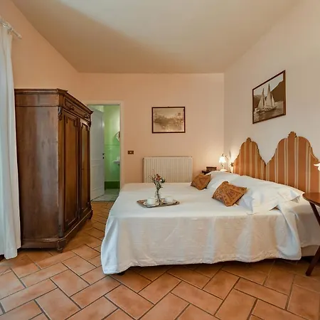 San Siro Sleeps 6 Wifi Villa *