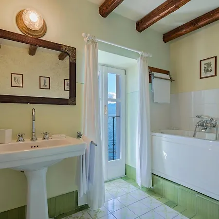San Siro Sleeps 6 Wifi